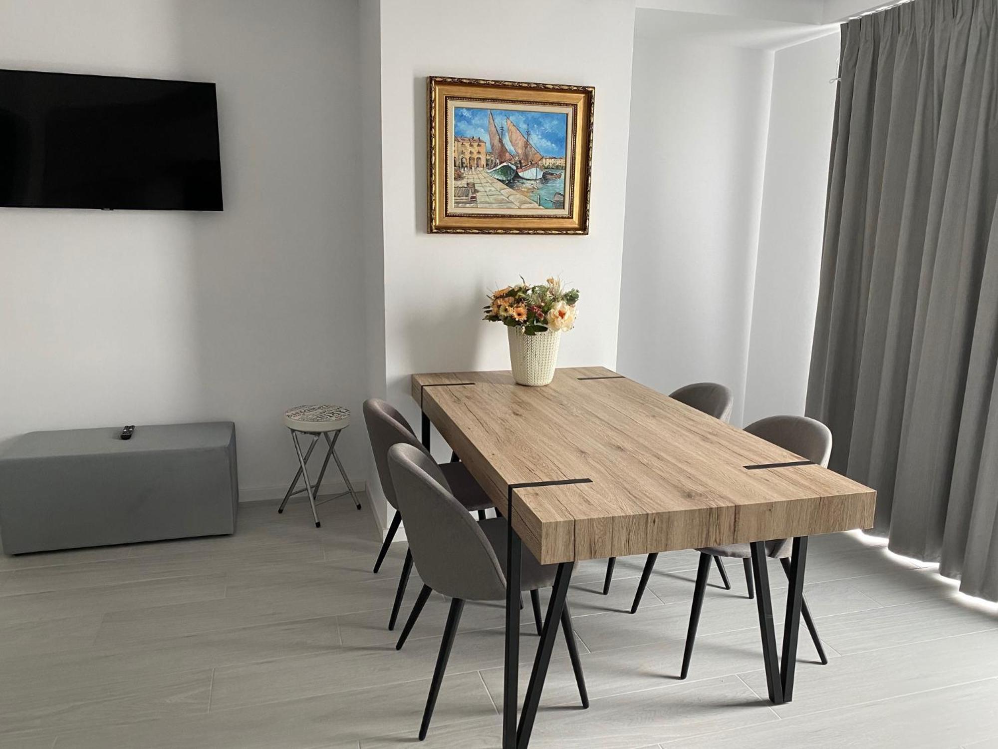 Maritimo Aparthotel Constanta Phòng bức ảnh