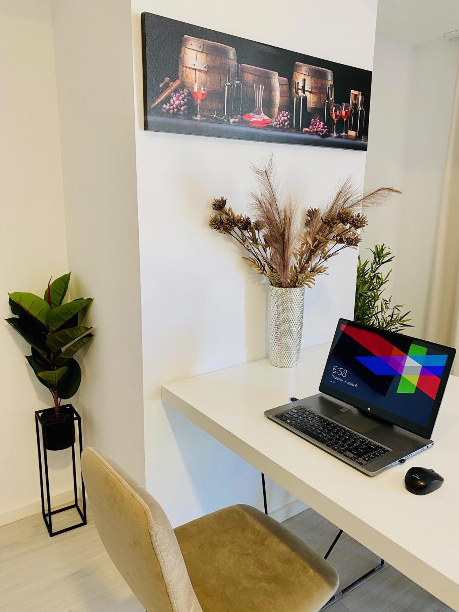 Maritimo Aparthotel Constanta Phòng bức ảnh